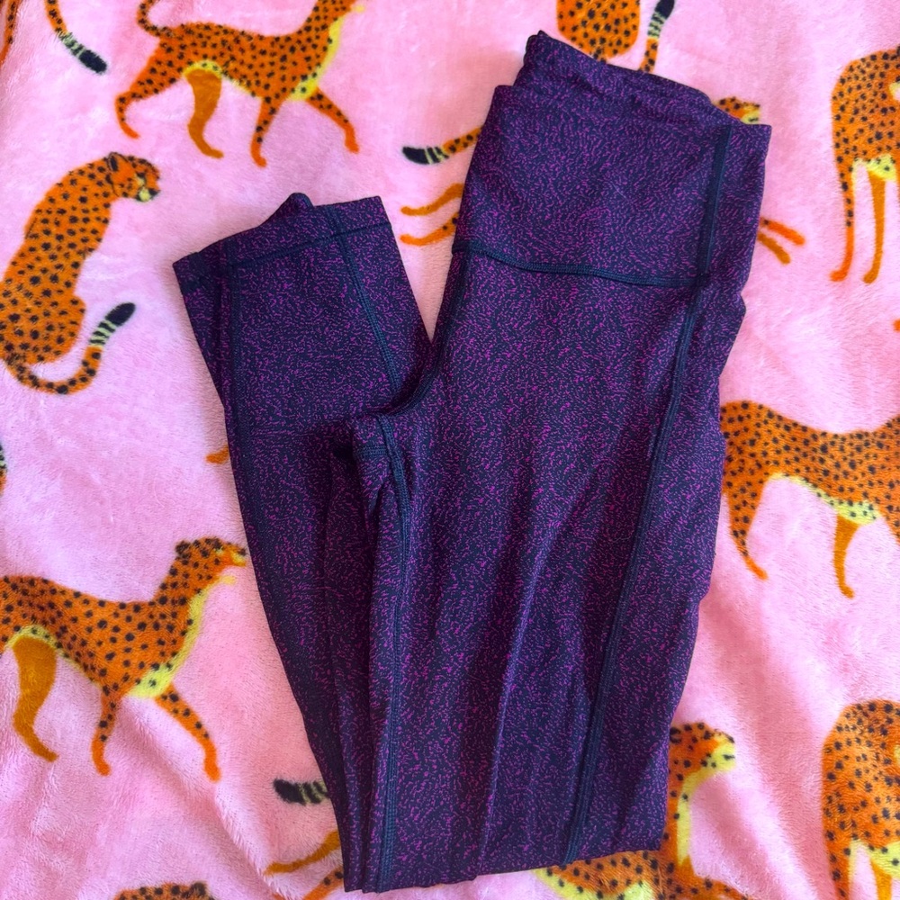 Athleta Textured Ultimate Stash Pocket 7/8 Leggings Size XXS Black and Purple